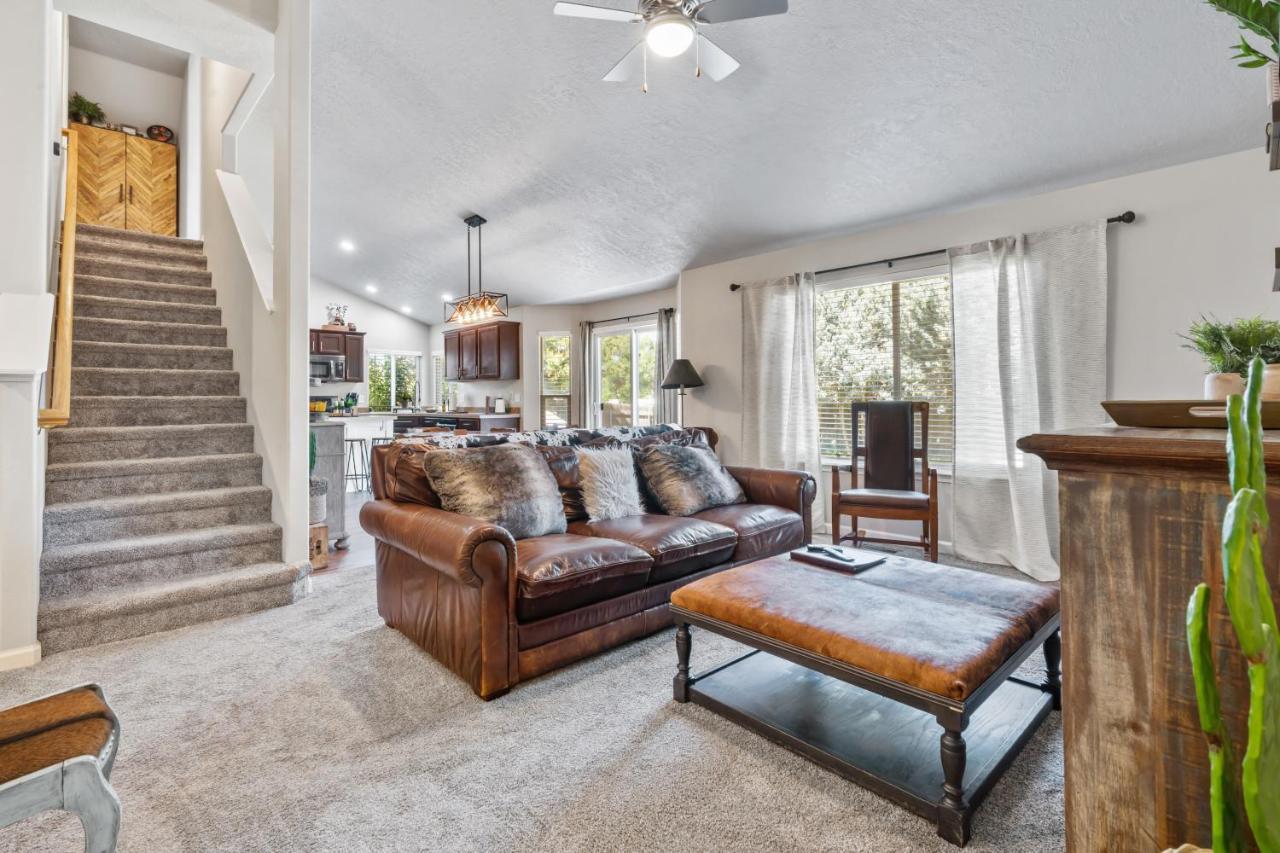 Southwestern Style 4 Bedroom Nampa Home Sleeps 16! Bagian luar foto