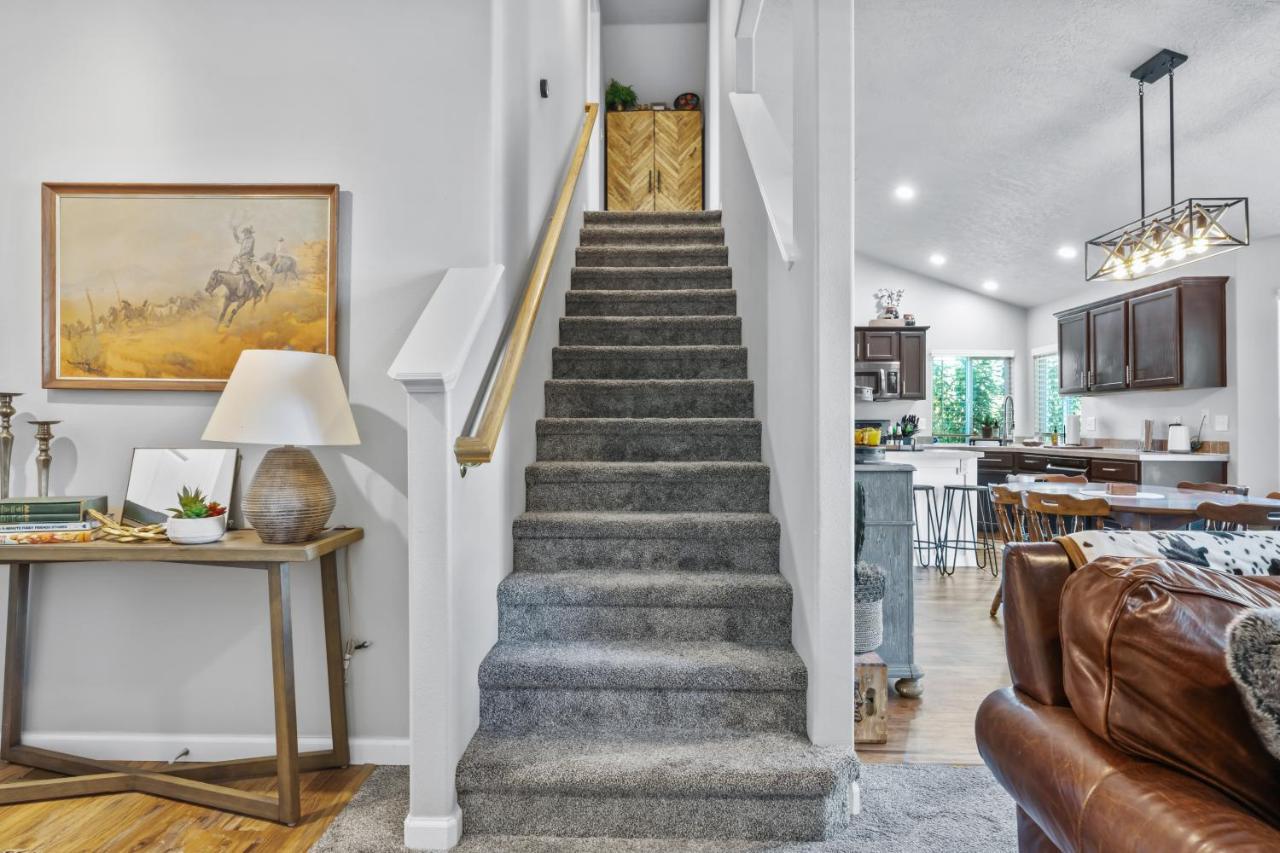Southwestern Style 4 Bedroom Nampa Home Sleeps 16! Bagian luar foto