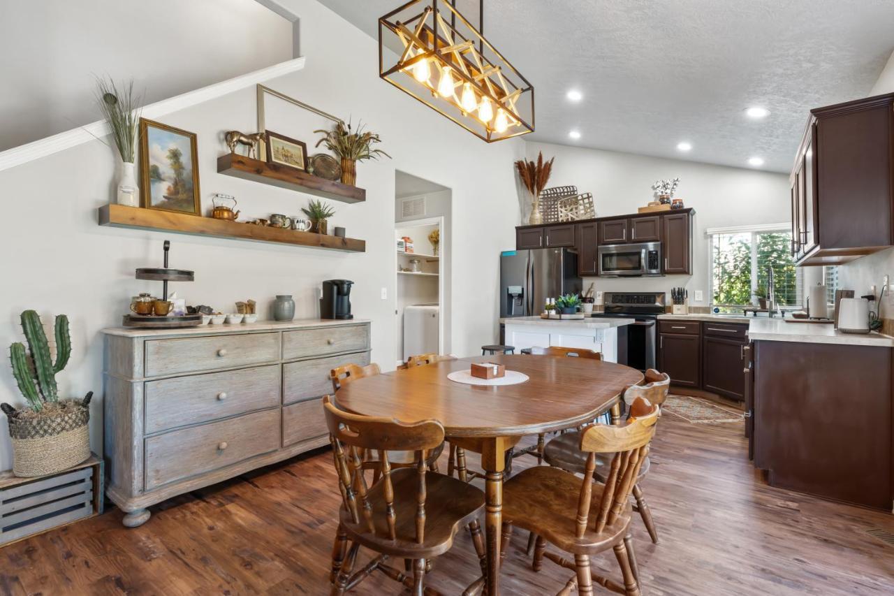 Southwestern Style 4 Bedroom Nampa Home Sleeps 16! Bagian luar foto