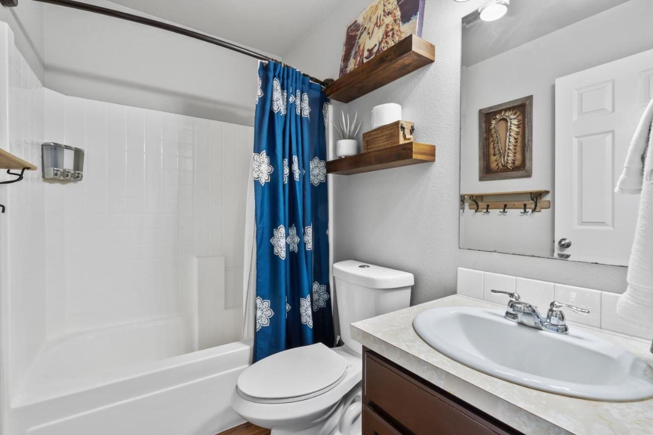Southwestern Style 4 Bedroom Nampa Home Sleeps 16! Bagian luar foto